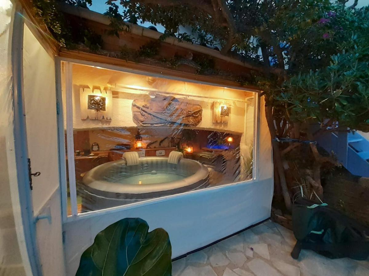 Nouveau ! Chambre D'Hote Insolite Privee " Coeurs De Pirates A Bali En Provence" Spa Sauna Massages Dans Cadre Exotique D'Amenagements Exterieurs D'Exception Ete Comme Hiver Bienvenue !!! Cavalaire-sur-Mer Bagian luar foto