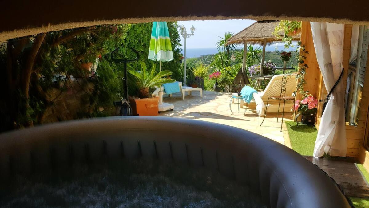 Nouveau ! Chambre D'Hote Insolite Privee " Coeurs De Pirates A Bali En Provence" Spa Sauna Massages Dans Cadre Exotique D'Amenagements Exterieurs D'Exception Ete Comme Hiver Bienvenue !!! Cavalaire-sur-Mer Bagian luar foto